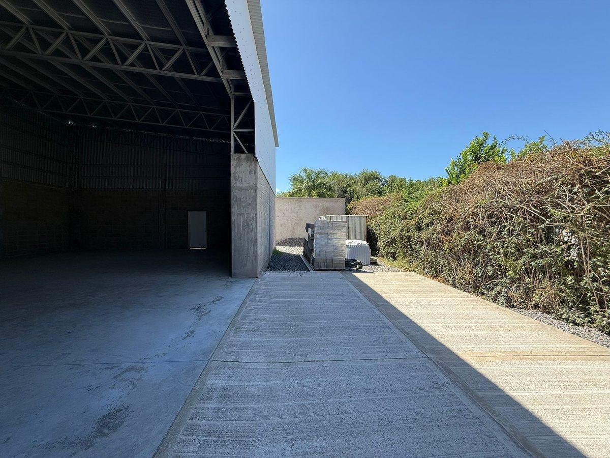 Foto de VENTA DE GALPON A ESTRENAR EN VILLA ALLENDE, imagen 4