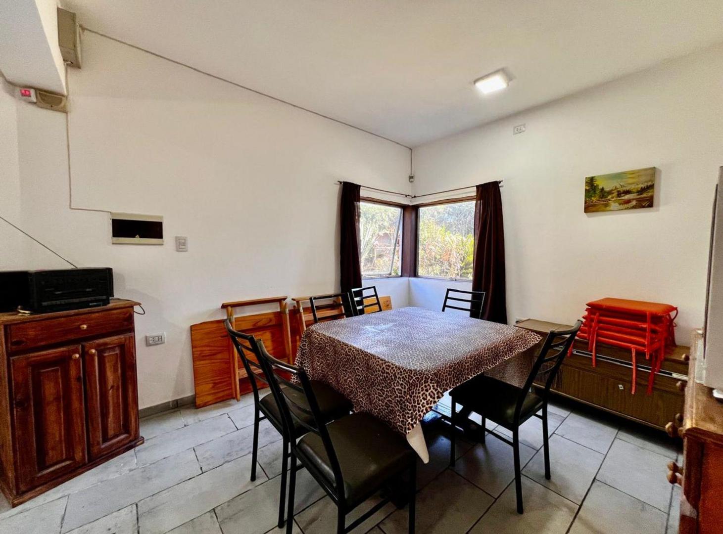 Foto de VENTA DOS DUPLEX CON PILETA VILLA LA BOLSA, imagen 5