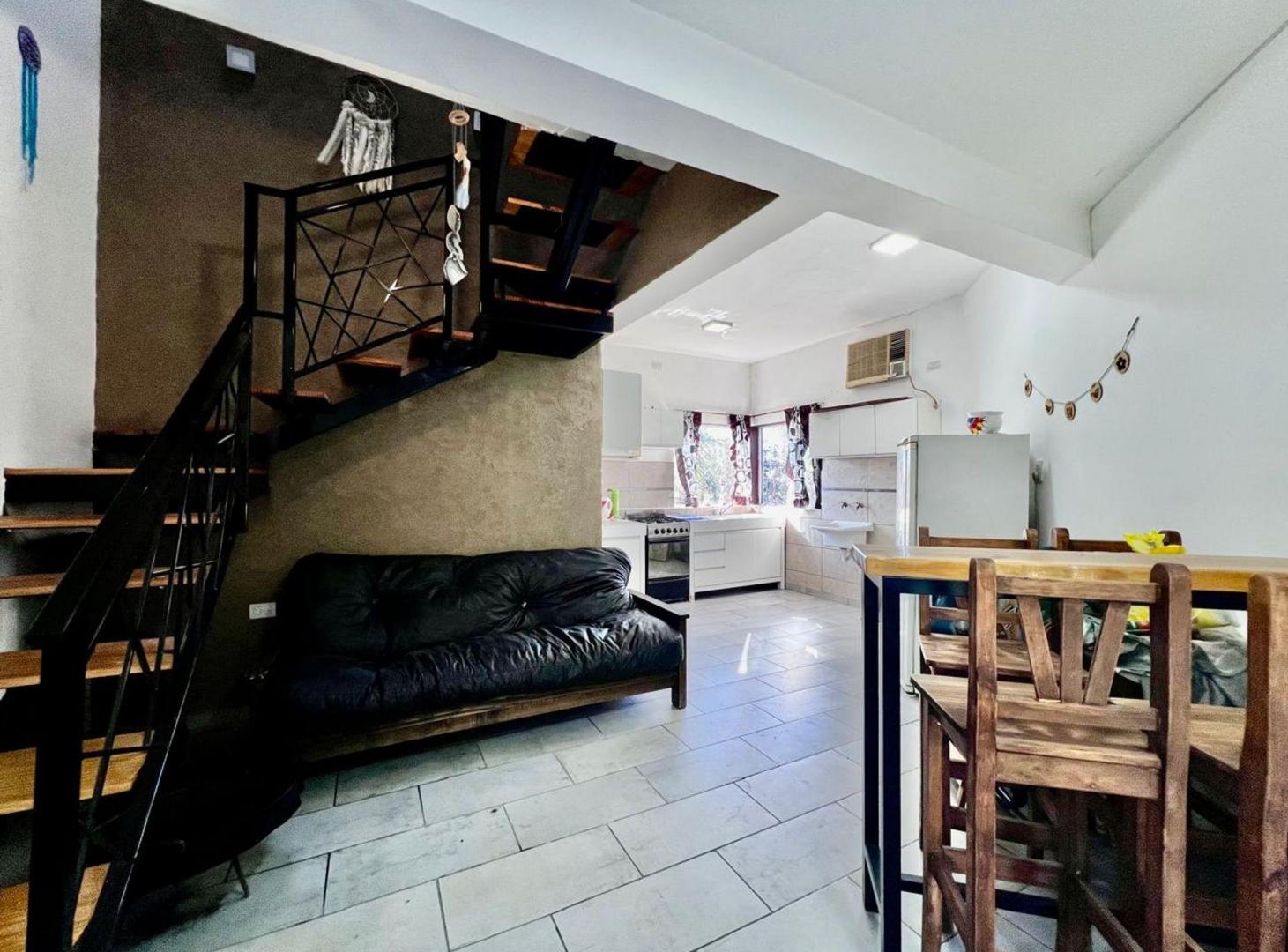 Foto de VENTA DOS DUPLEX CON PILETA VILLA LA BOLSA, imagen 2