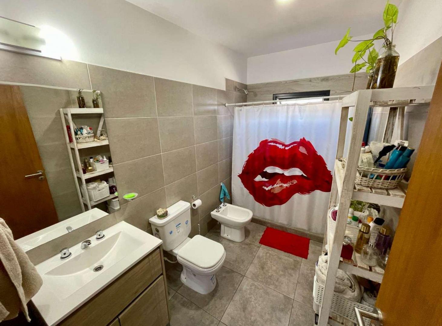 Foto de VENTA DUPLEX VILLA CARLOS PAZ COCHERA AMOBLADO, imagen 3