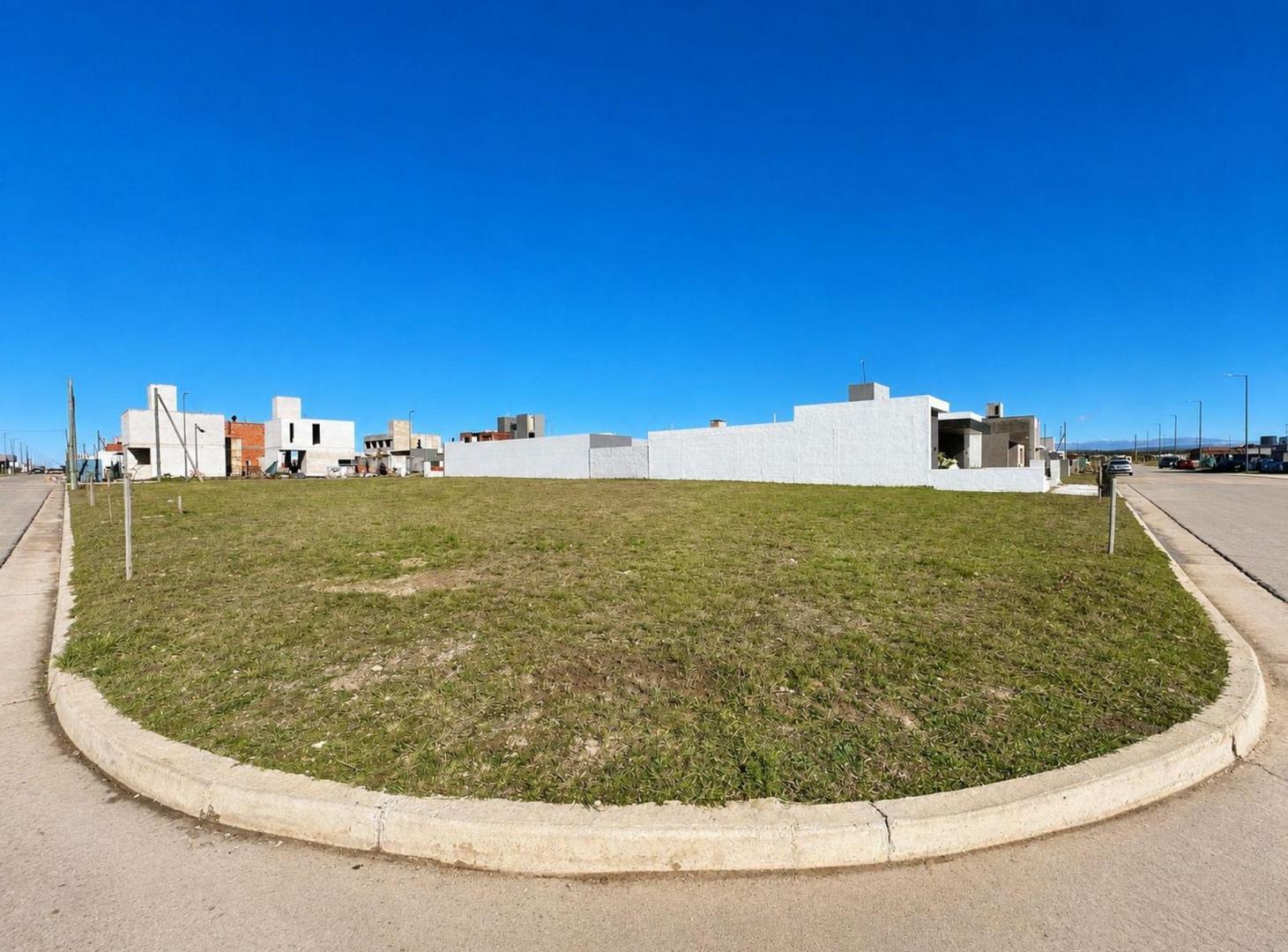 Foto de Venta Brisas de Manantiales Lote 402m2 apto duplex, imagen 5
