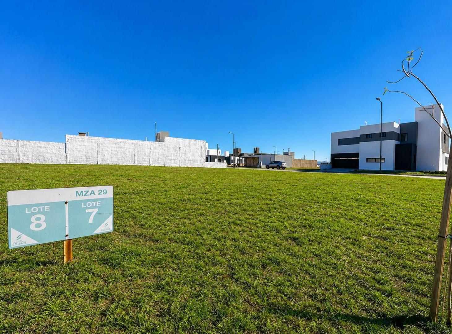 Foto de Venta Brisas de Manantiales Lote 402m2 apto duplex, imagen 1