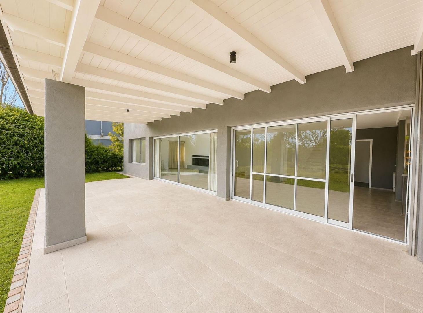 Foto de Venta casa Santina Sur apto credito, imagen 1