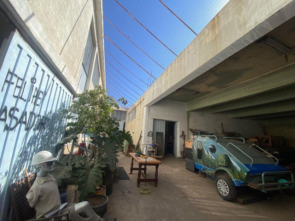 Foto de Venta Galpón c/oficinas y casa. 1100m2 l, imagen 4