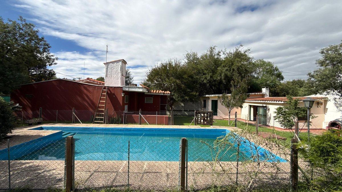 Foto de VENTA CASA 2 DORMITORIOS CON PILETA RIO CEBALLOS, imagen 3