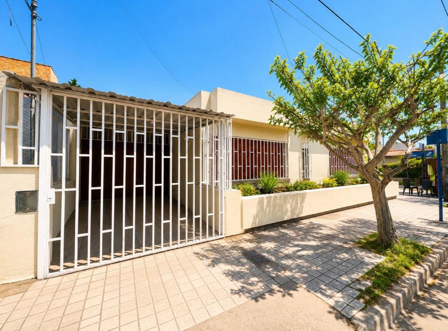 Foto de Alquiler Cerro de las Rosas casa 3 dormitorios, imagen 3