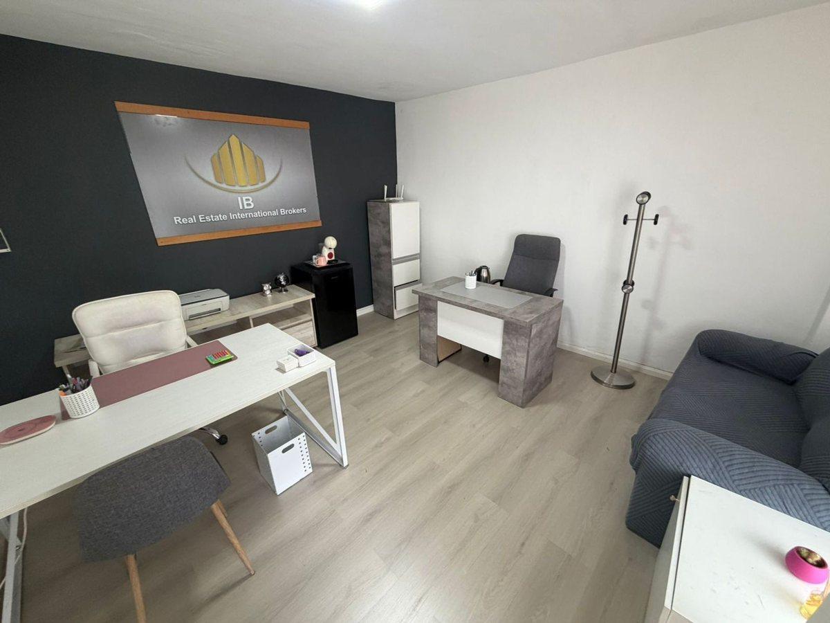 Foto de VENTA LOCAL COMERCIAL GALERIA LUCERNA OPORTUNIDAD, imagen 4