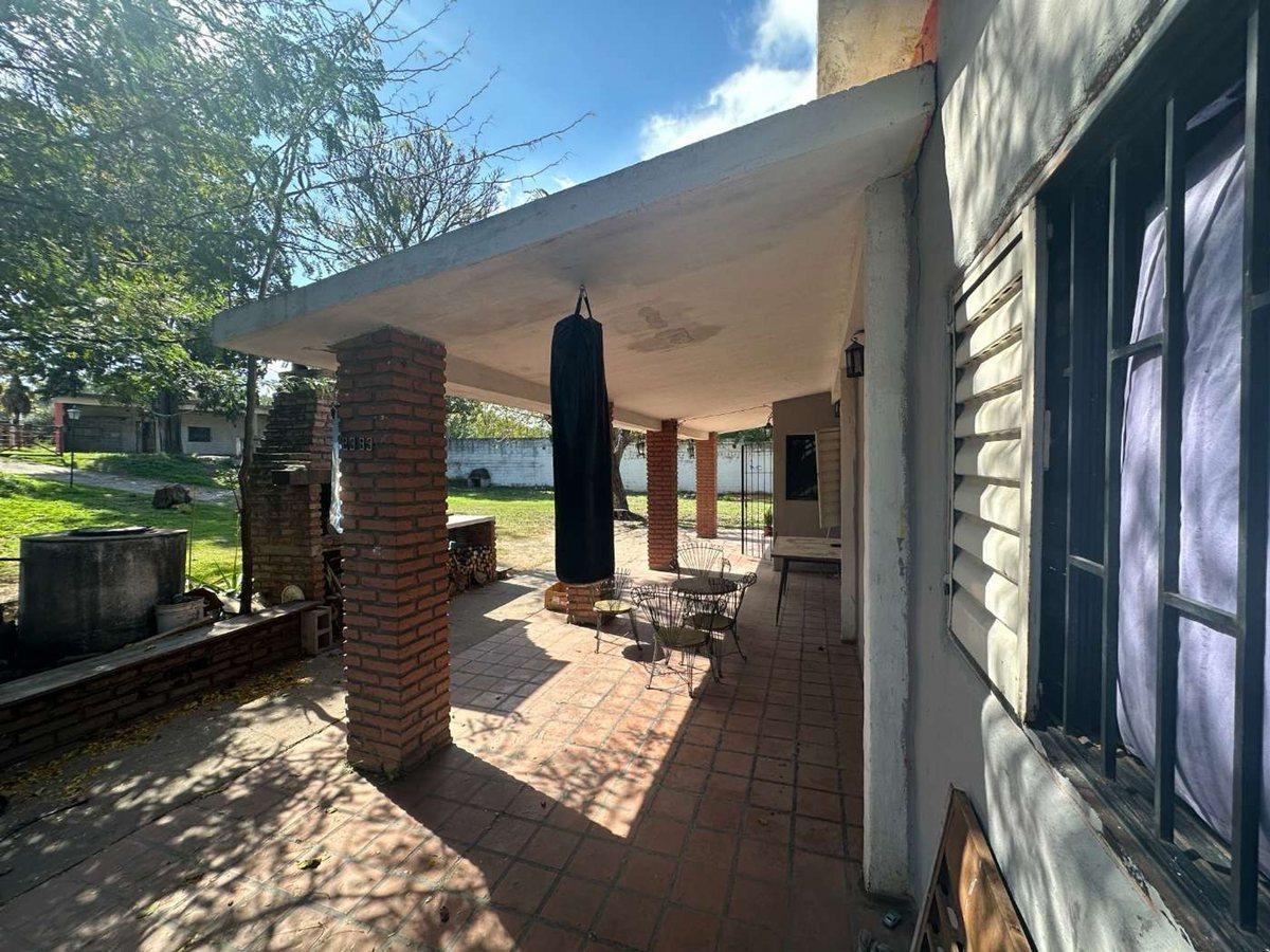 Foto de VENTA CASA Y GRAN LOTE COSQUIN EN AVENIDA C/ LOCAL, imagen 4