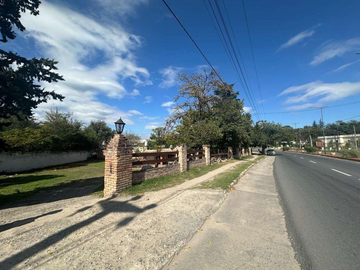 Foto de VENTA CASA Y GRAN LOTE COSQUIN EN AVENIDA C/ LOCAL, imagen 5