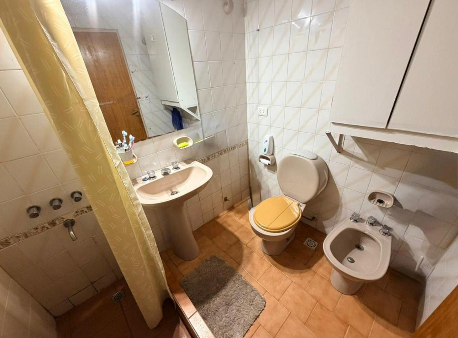 Foto de VENTA DEPTO 2 DORM FRENTE NUEVA CORDOBA, imagen 4