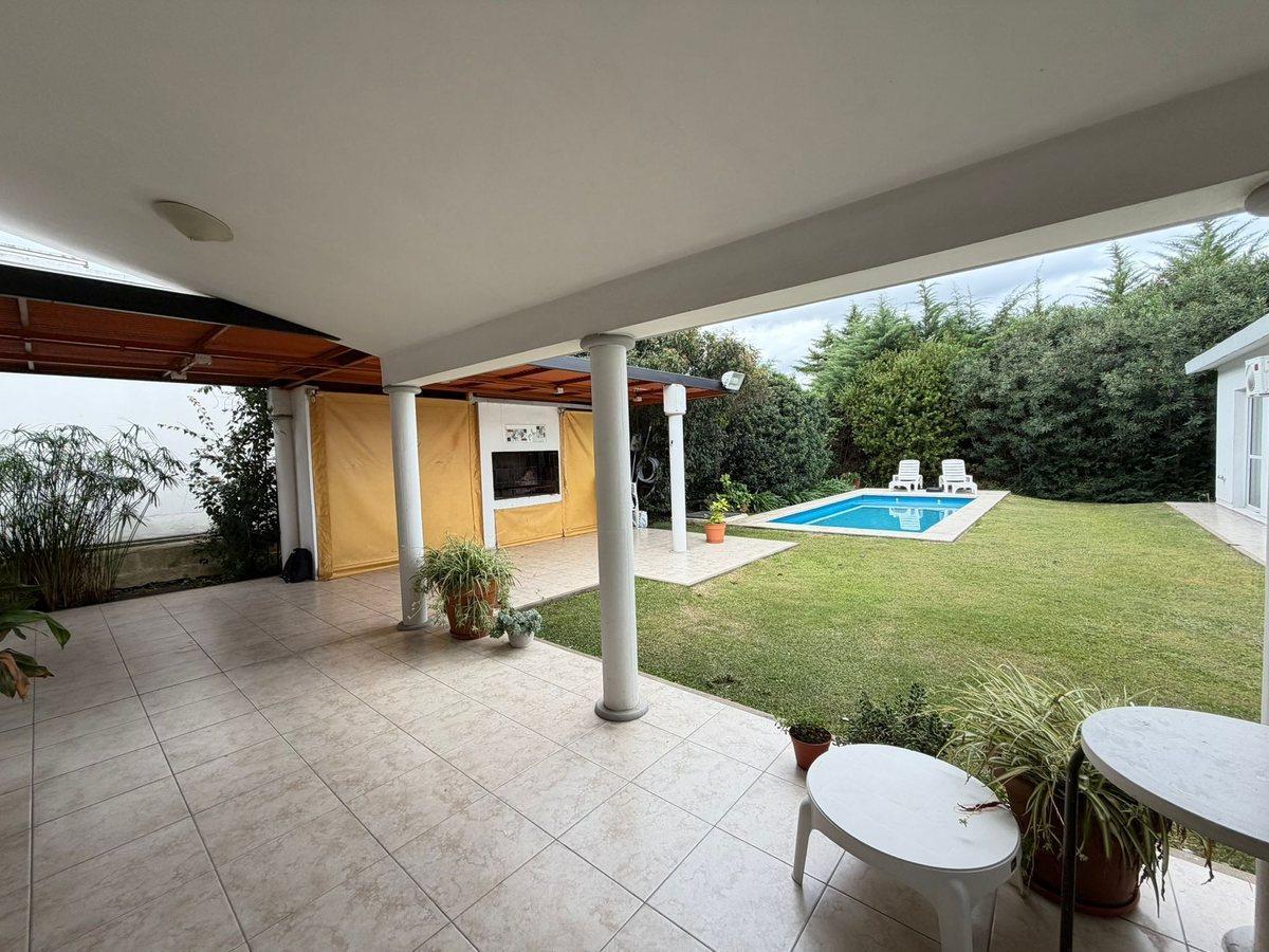 Foto de VENTA CASA 4 DORMITORIOS SAN ISIDRO VILLA ALLENDE, imagen 1