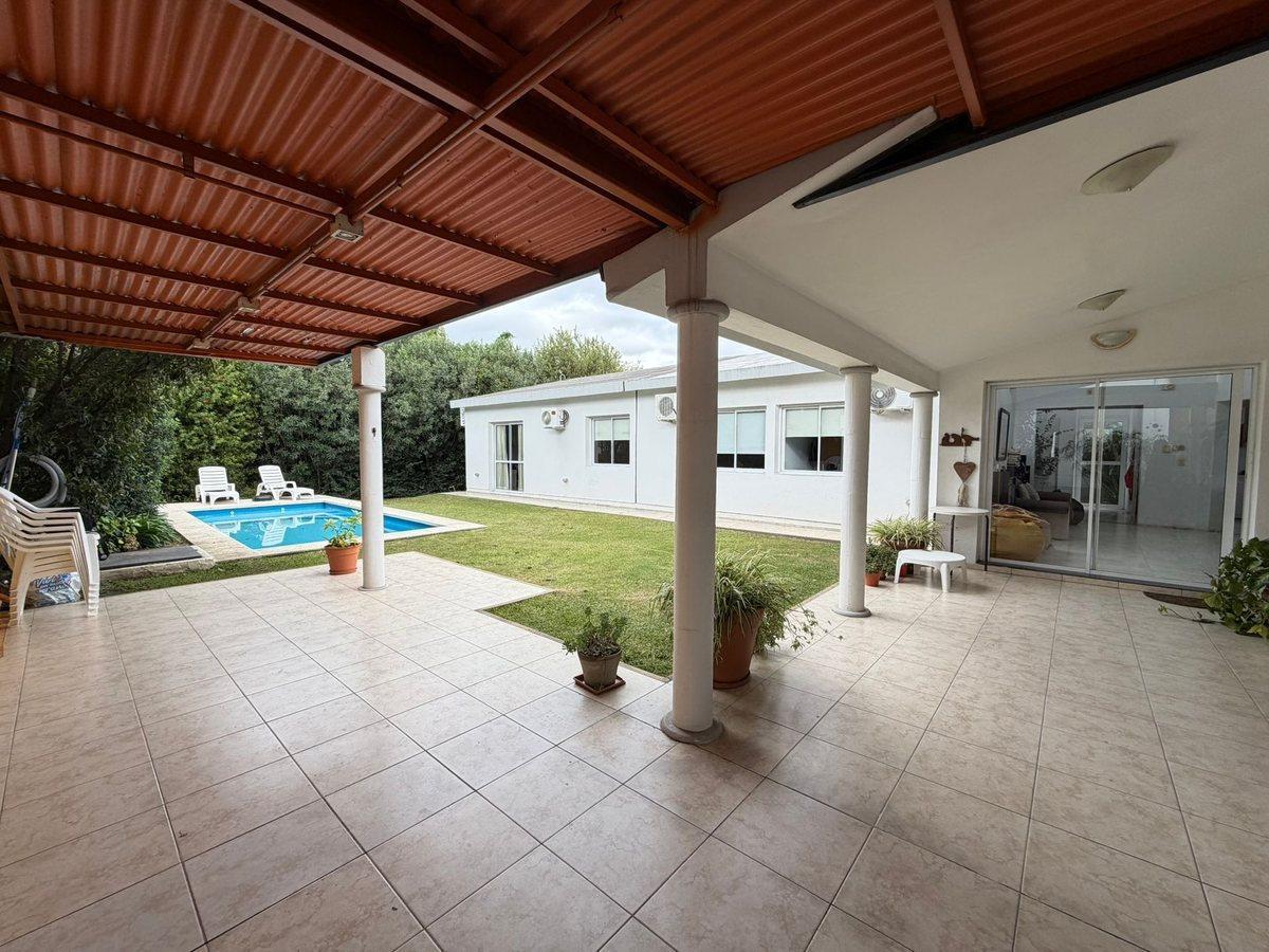 Foto de VENTA CASA 4 DORMITORIOS SAN ISIDRO VILLA ALLENDE, imagen 5
