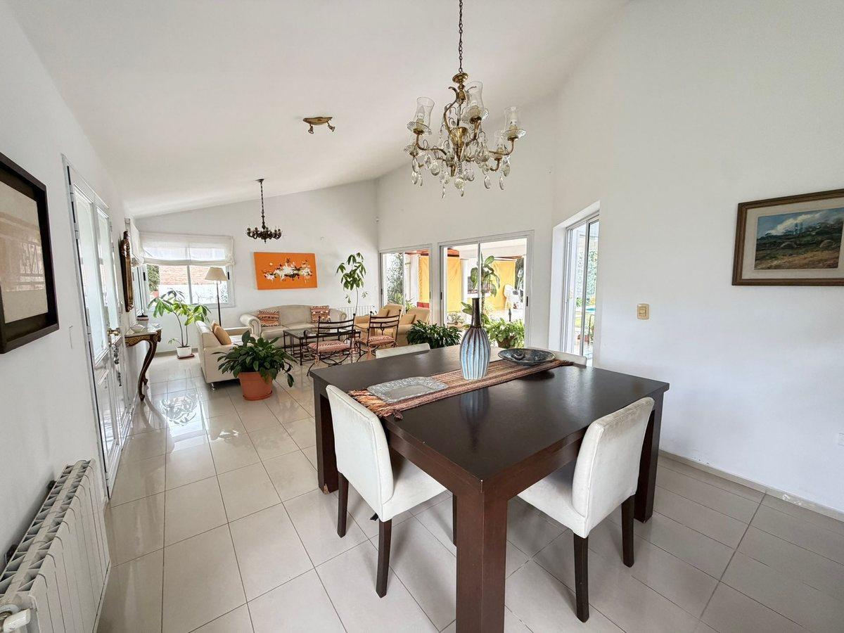 Foto de VENTA CASA 4 DORMITORIOS SAN ISIDRO VILLA ALLENDE, imagen 3