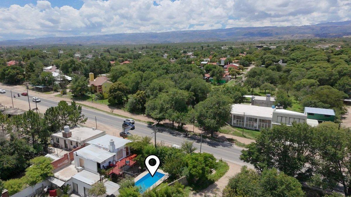 Foto de VENTA LOCAL CASA Y DPTOS EN RUTA 14 MINA CLAVERO, imagen 1