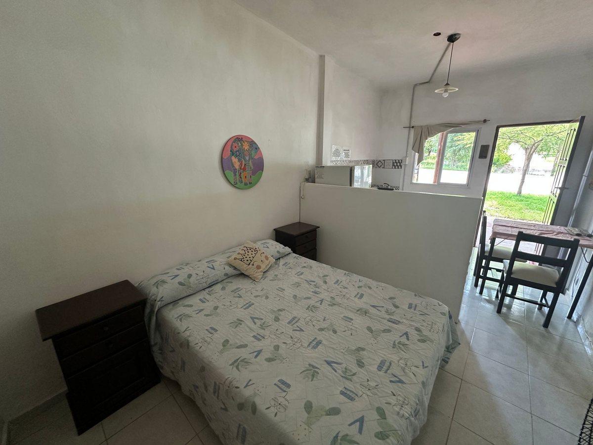 Foto de VENTA LOCAL CASA Y DPTOS EN RUTA 14 MINA CLAVERO, imagen 5