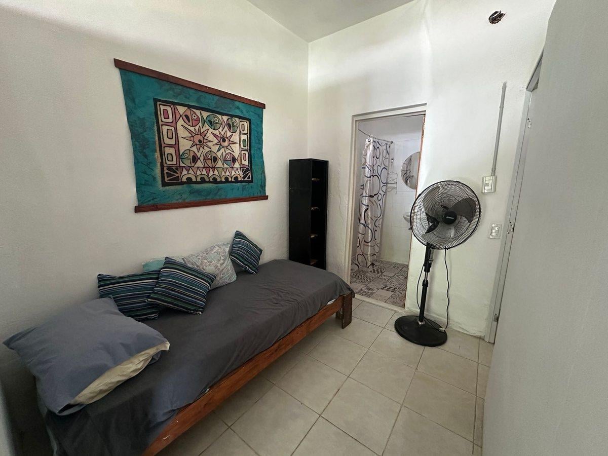 Foto de VENTA LOCAL CASA Y DPTOS EN RUTA 14 MINA CLAVERO, imagen 2