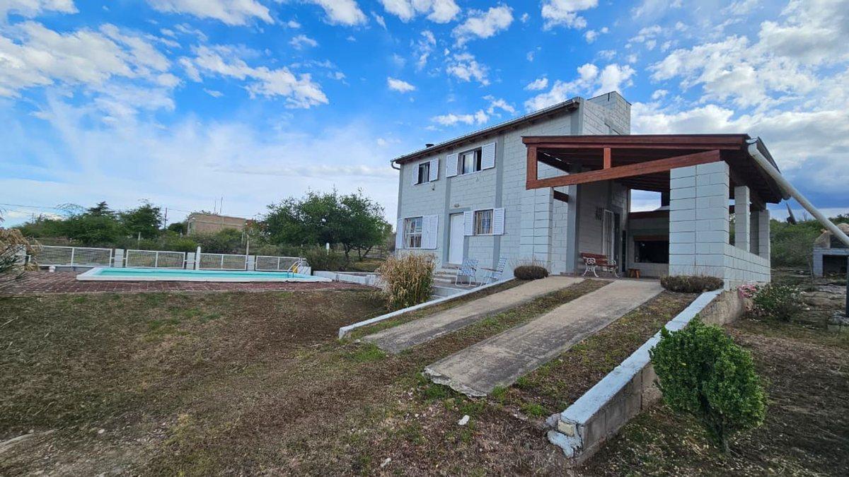 Foto de VENTA CASA 2 DORM CON PILETA EN CABALANGO PUNILLA, imagen 3
