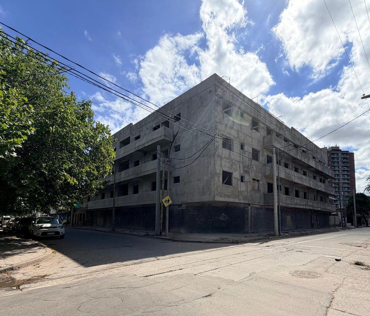 Foto de VENTA DEPTO 2 DORM BALCON FRENTE SAN MARTIN, imagen 1