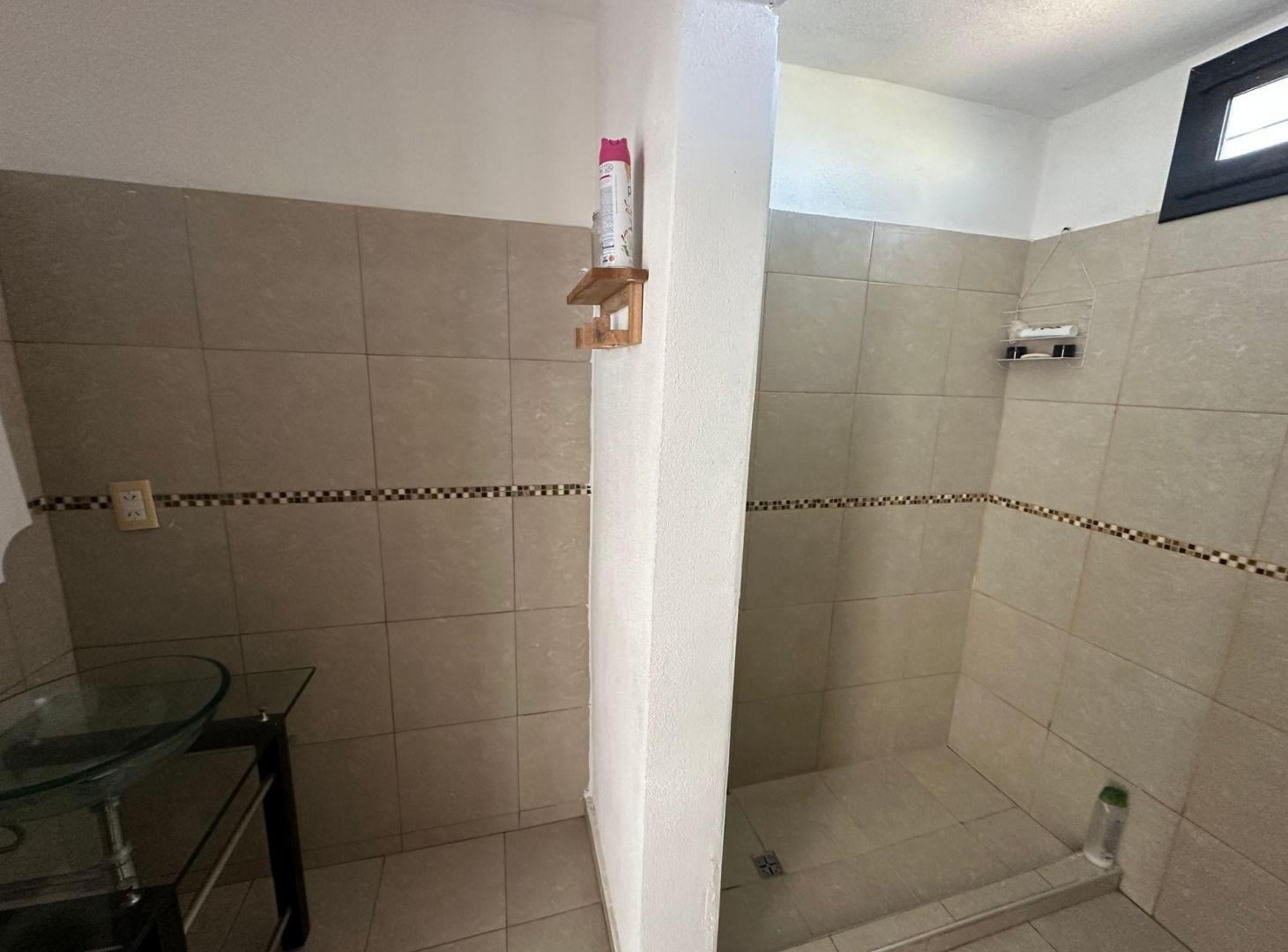 Foto de VENTA CASA ESTANCIA VIEJA 3 DORM 2 BAÑOS TERRAZA, imagen 5