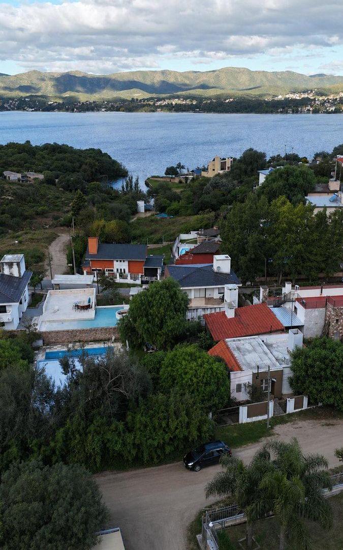 Foto de VENTA DE DOS CASAS CON PILETA VILLA DEL LAGO, imagen 4