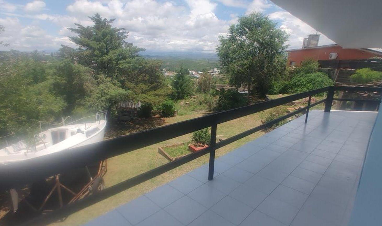 Foto de CASA EN VENTA3 DOMITORIOS VILLA CARLOS PAZ, imagen 2
