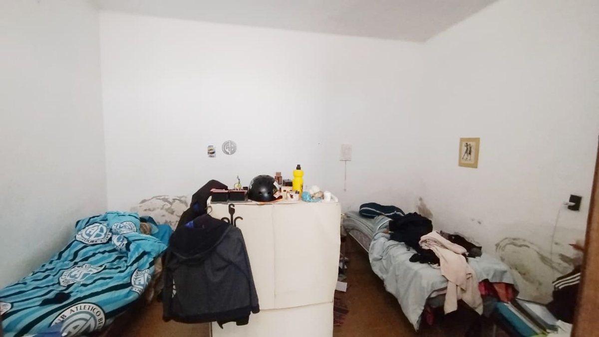 Foto de VENTA 2 DEPARTAMENTOS 2 DORMITORIOS ALTO ALBERDI, imagen 2