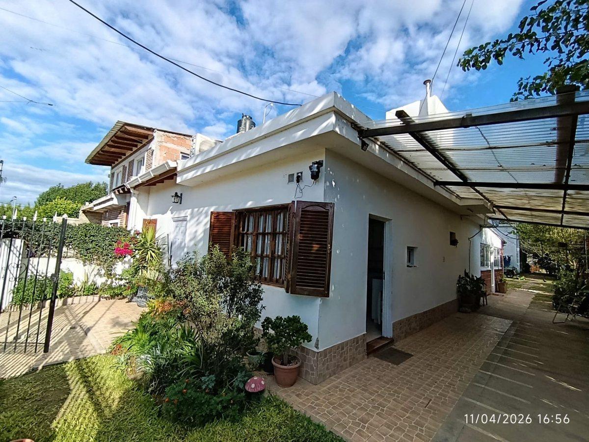 Foto de VENTA COMPLEJO CASA Y 2 DUPLEX JESUS MARIA CORDOBA, imagen 2