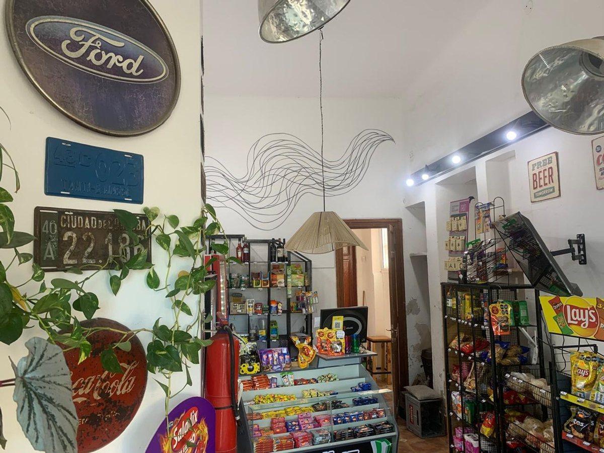 Foto de VENTA LOCAL COMERCIAL Y DEPTO CENTRICO COSQUIN, imagen 2