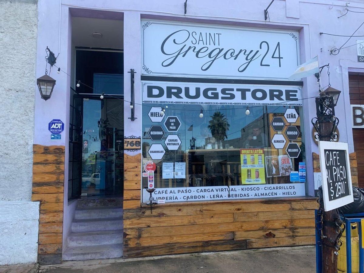 Foto de VENTA LOCAL COMERCIAL Y DEPTO CENTRICO COSQUIN, imagen 1