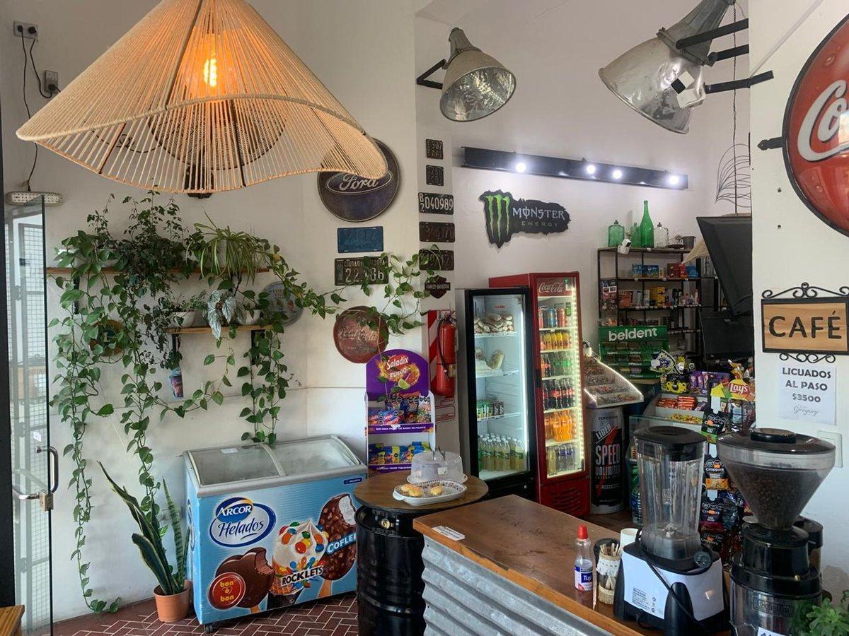 Foto de VENTA LOCAL COMERCIAL Y DEPTO CENTRICO COSQUIN, imagen 5