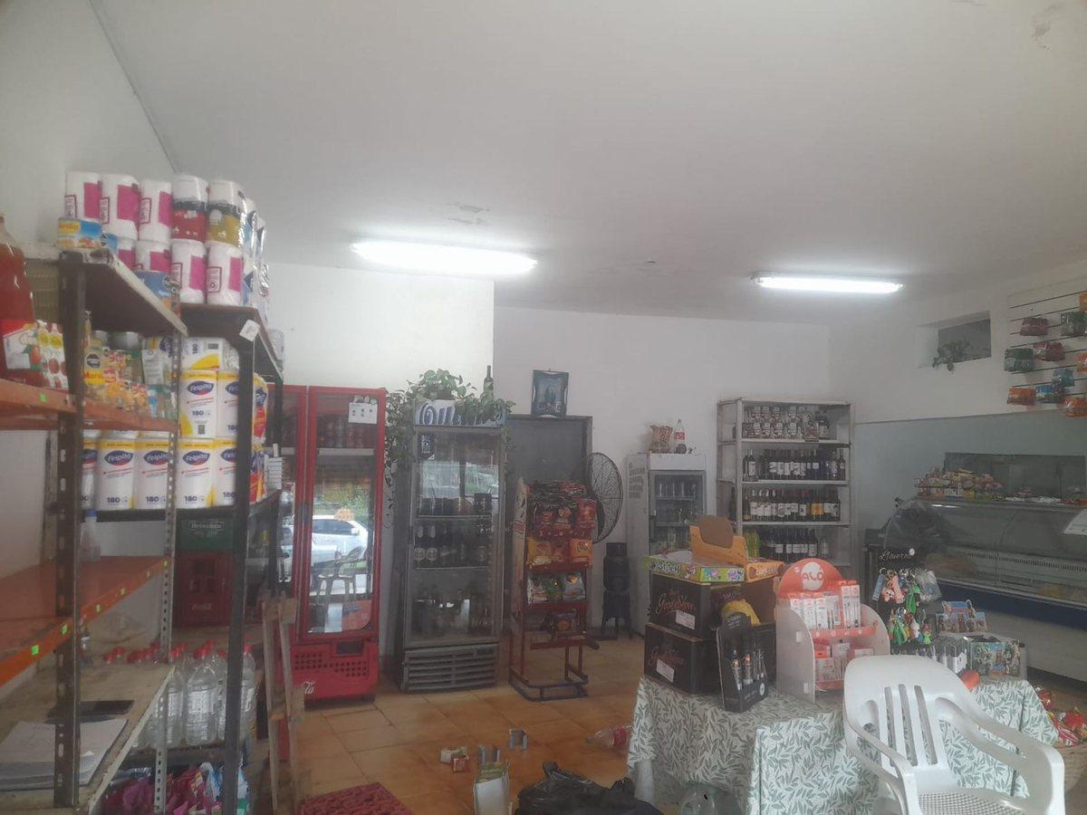 Foto de VENTA CASA LOCAL Y DEPARTAMENTO RIO CEBALLOS, imagen 3