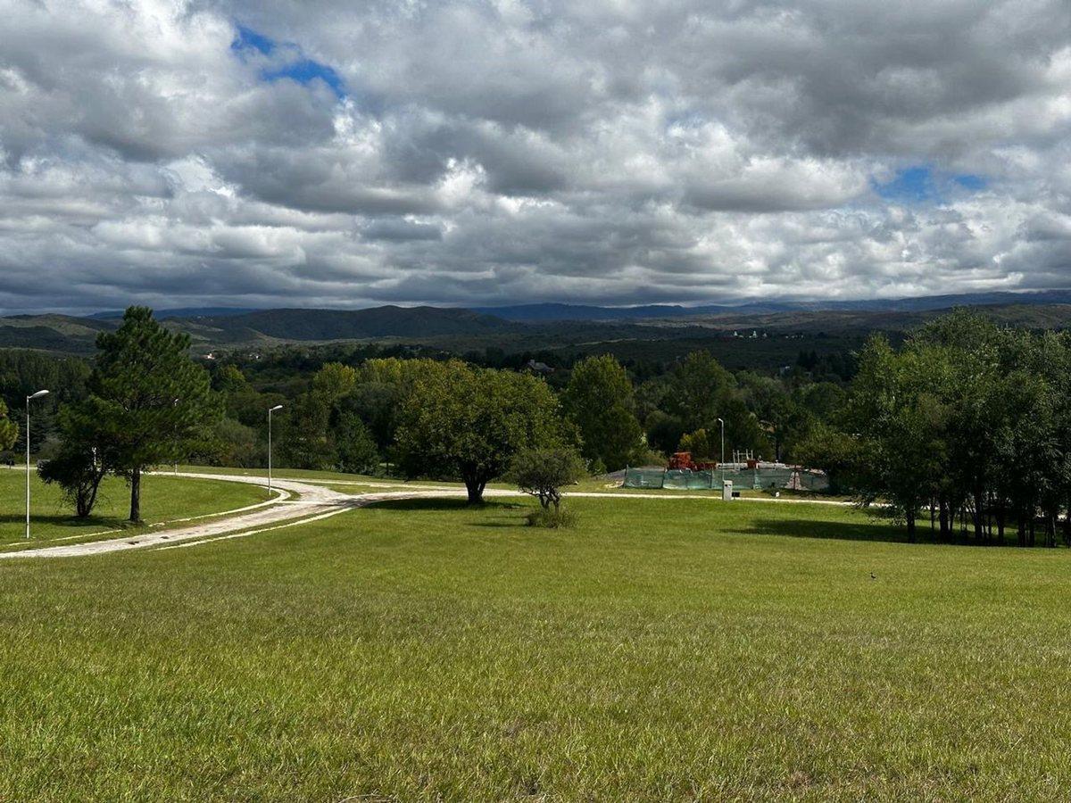 Foto de Venta Carlos Paz Golf Country Club lote 1260m2, imagen 2