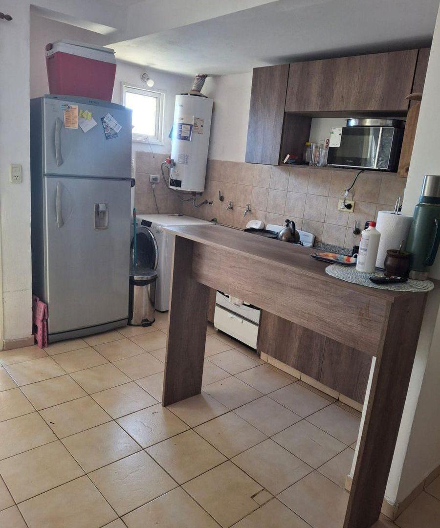 Foto de VENTA DPTO. 2 DORM MAS ESCRITORIO B° GUEMES CBA, imagen 3