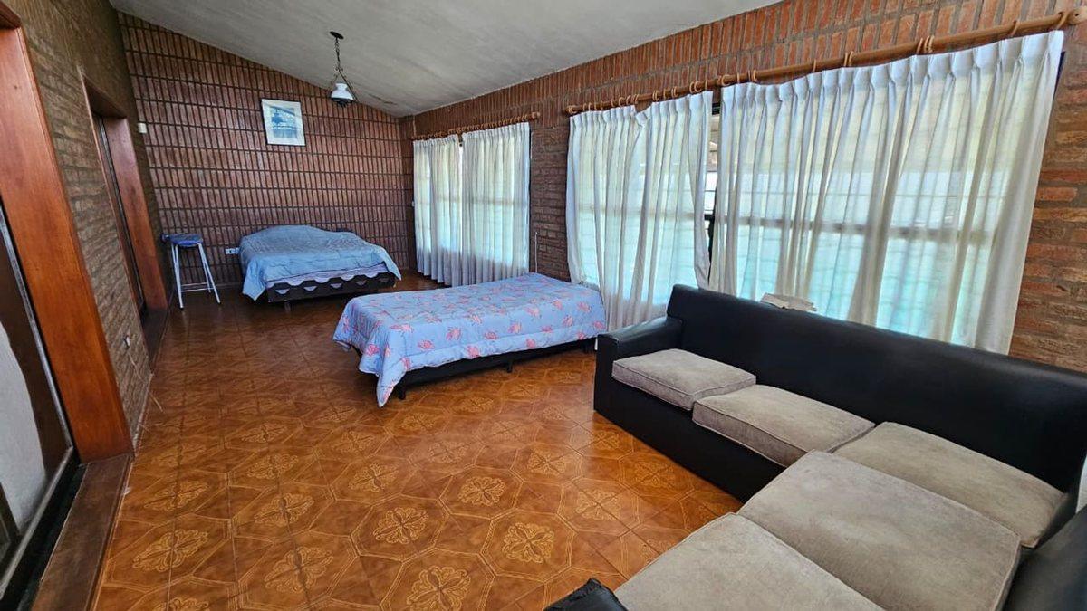 Foto de VENTA CASA 3 DORM CON PILETA VILLA CARLOS PAZ, imagen 2