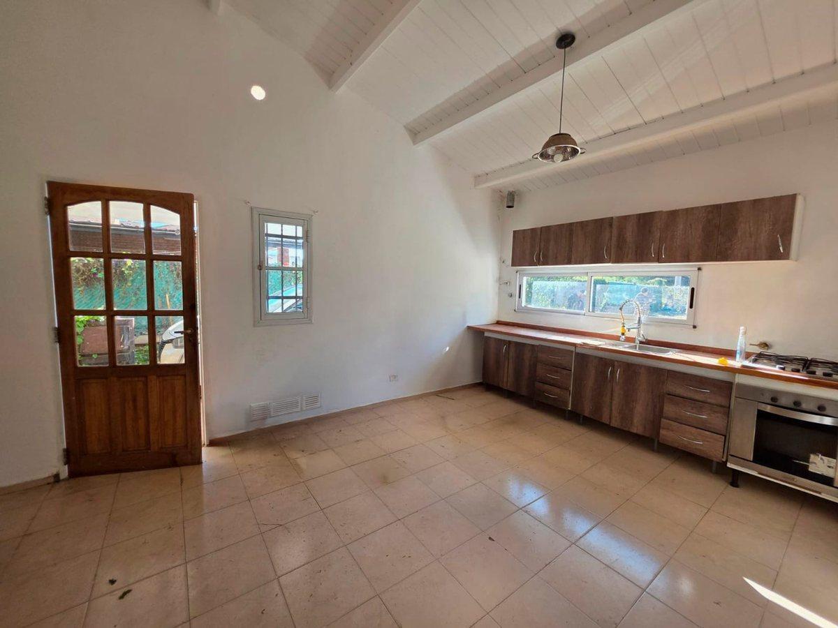 Foto de excelente oportunidad casa 3 dormitorios unquillo, imagen 2
