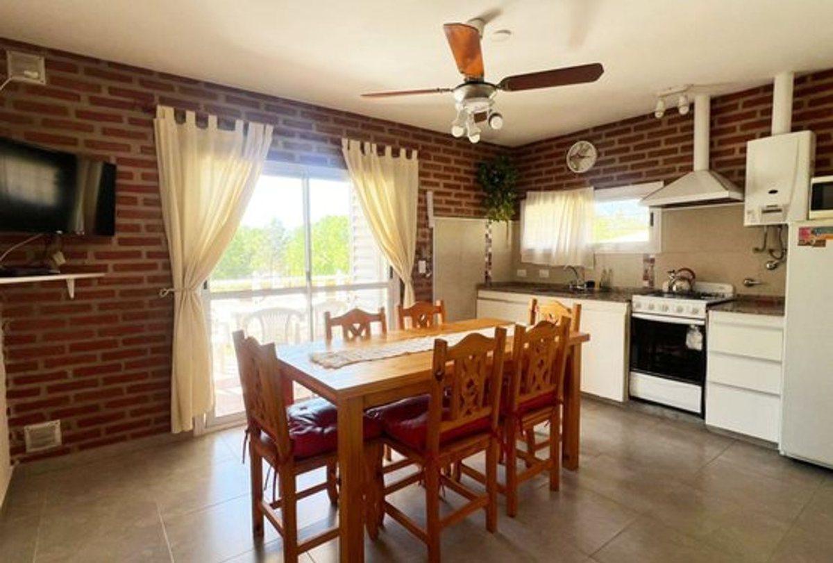 Foto de VENTA COMPLEJO 3 CABAÑAS AMOBLADAS LOS REARTES, imagen 2