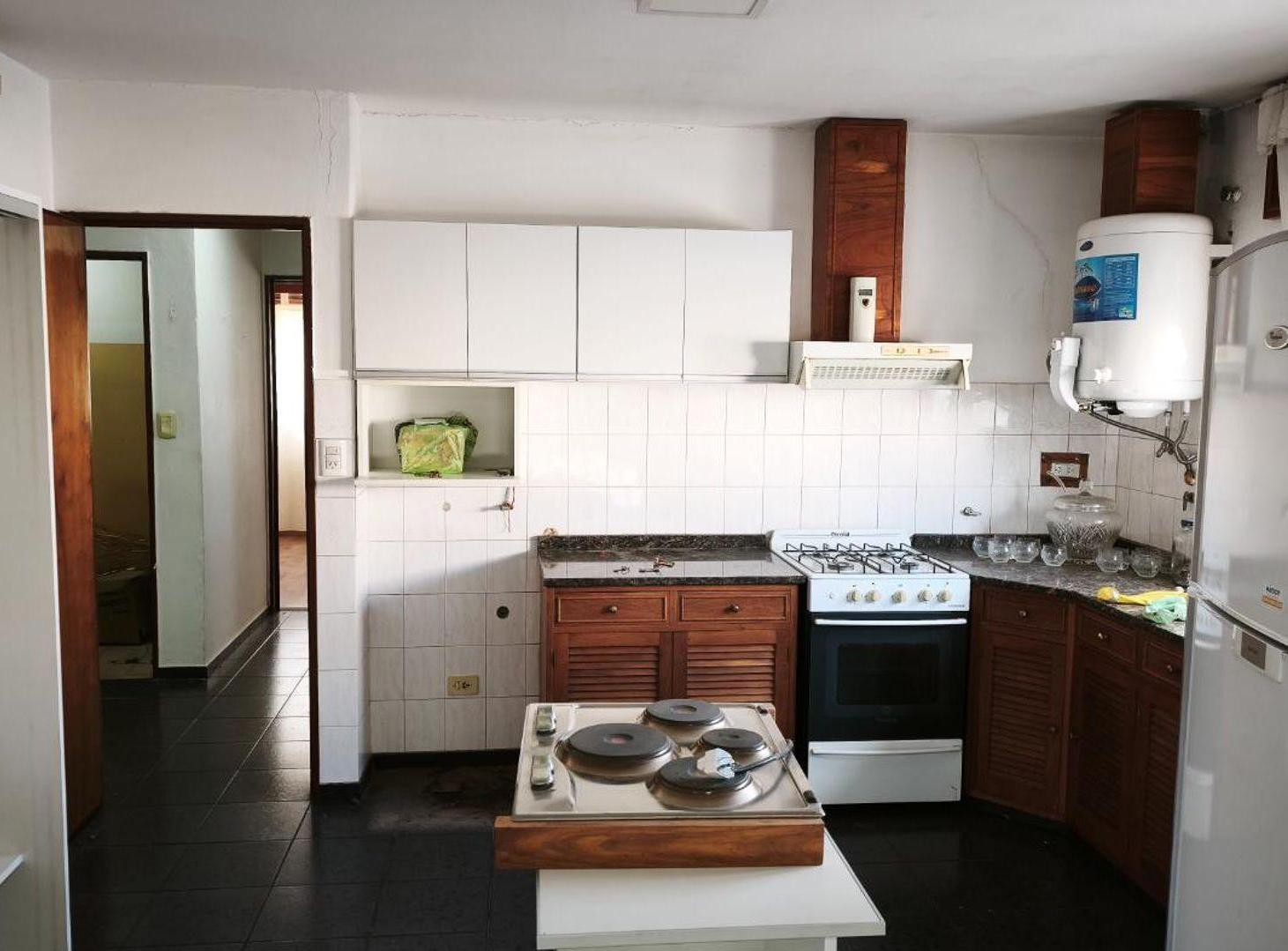 Foto de VENTA PH 2 DORM SOBRE AV. MONS. PABLO CABRERA, imagen 2