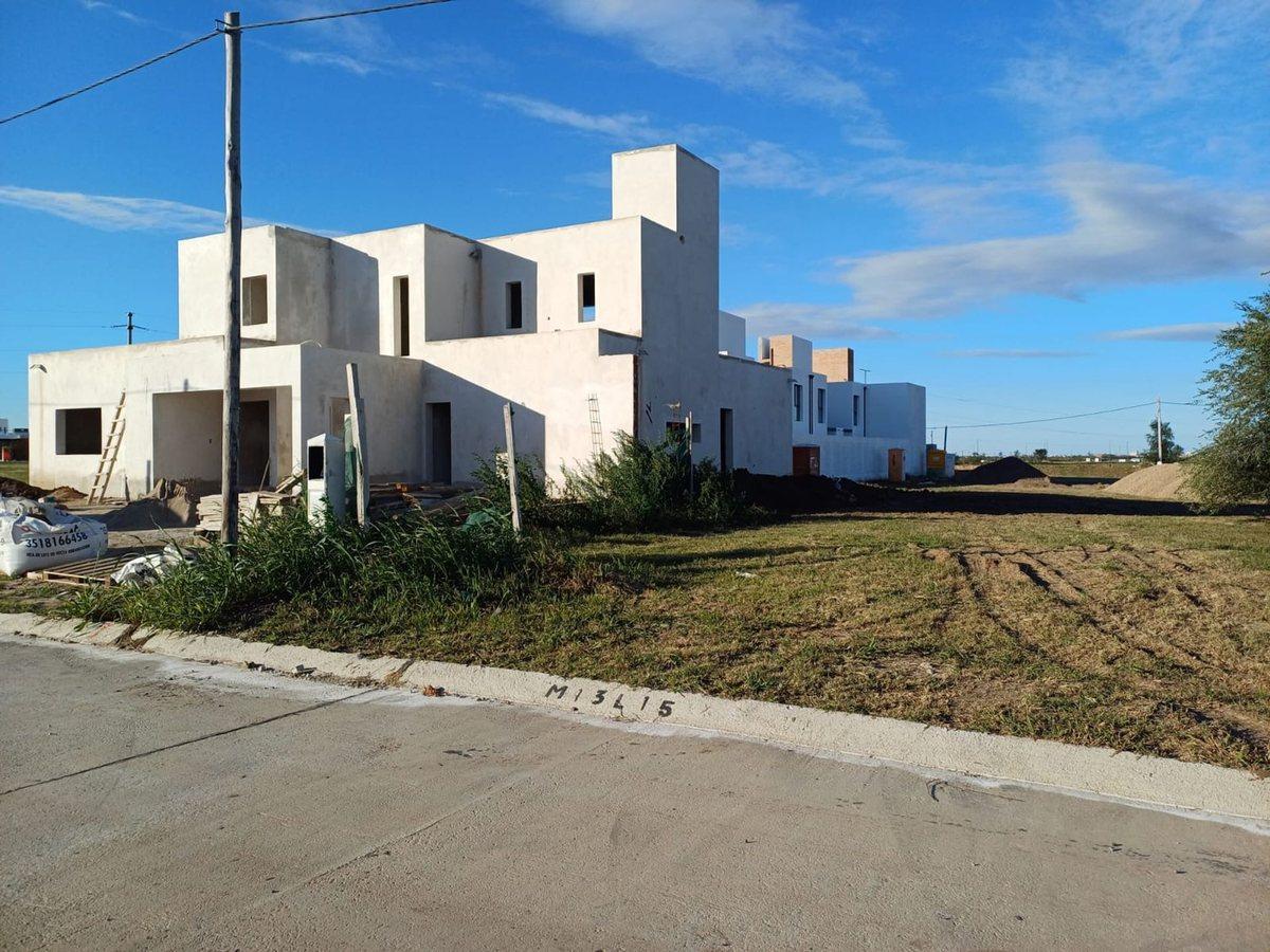 Foto de BAJO EL PRECIO, TERRENO EN DOCTA PARQUE, imagen 3