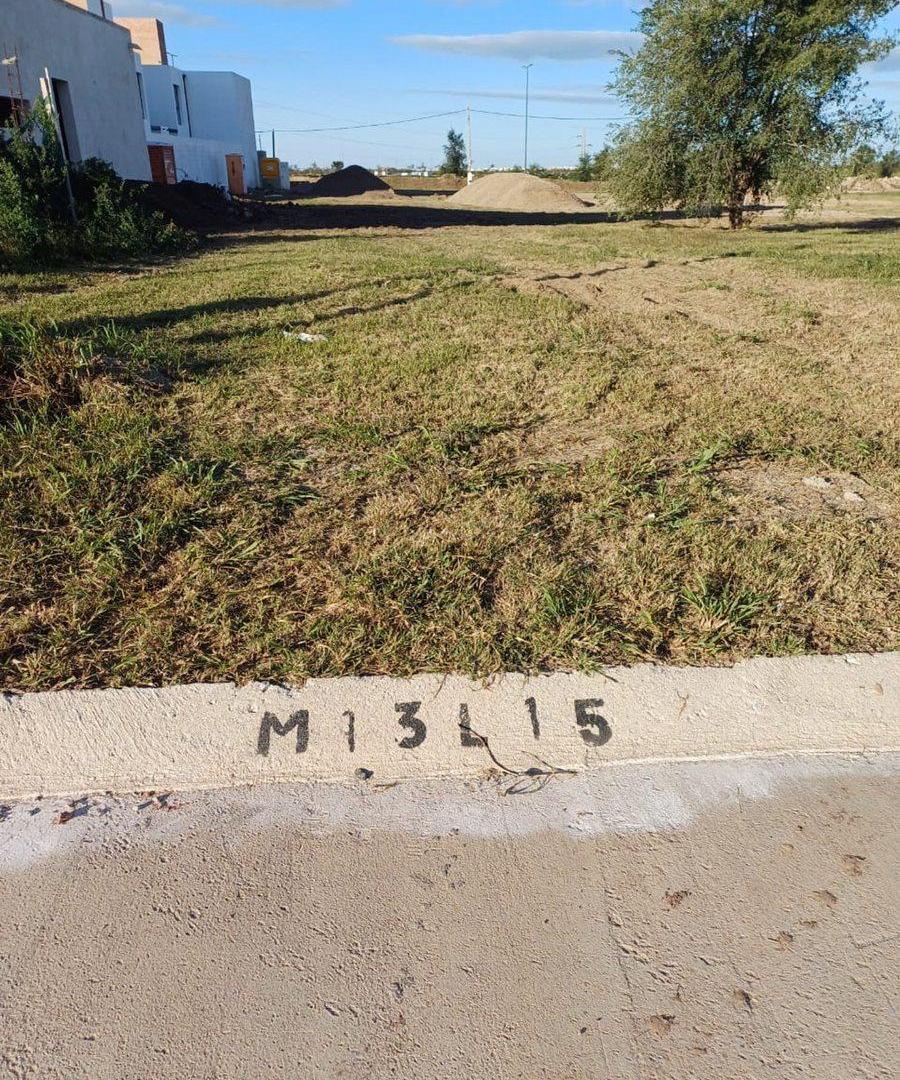 Foto de BAJO EL PRECIO, TERRENO EN DOCTA PARQUE, imagen 1