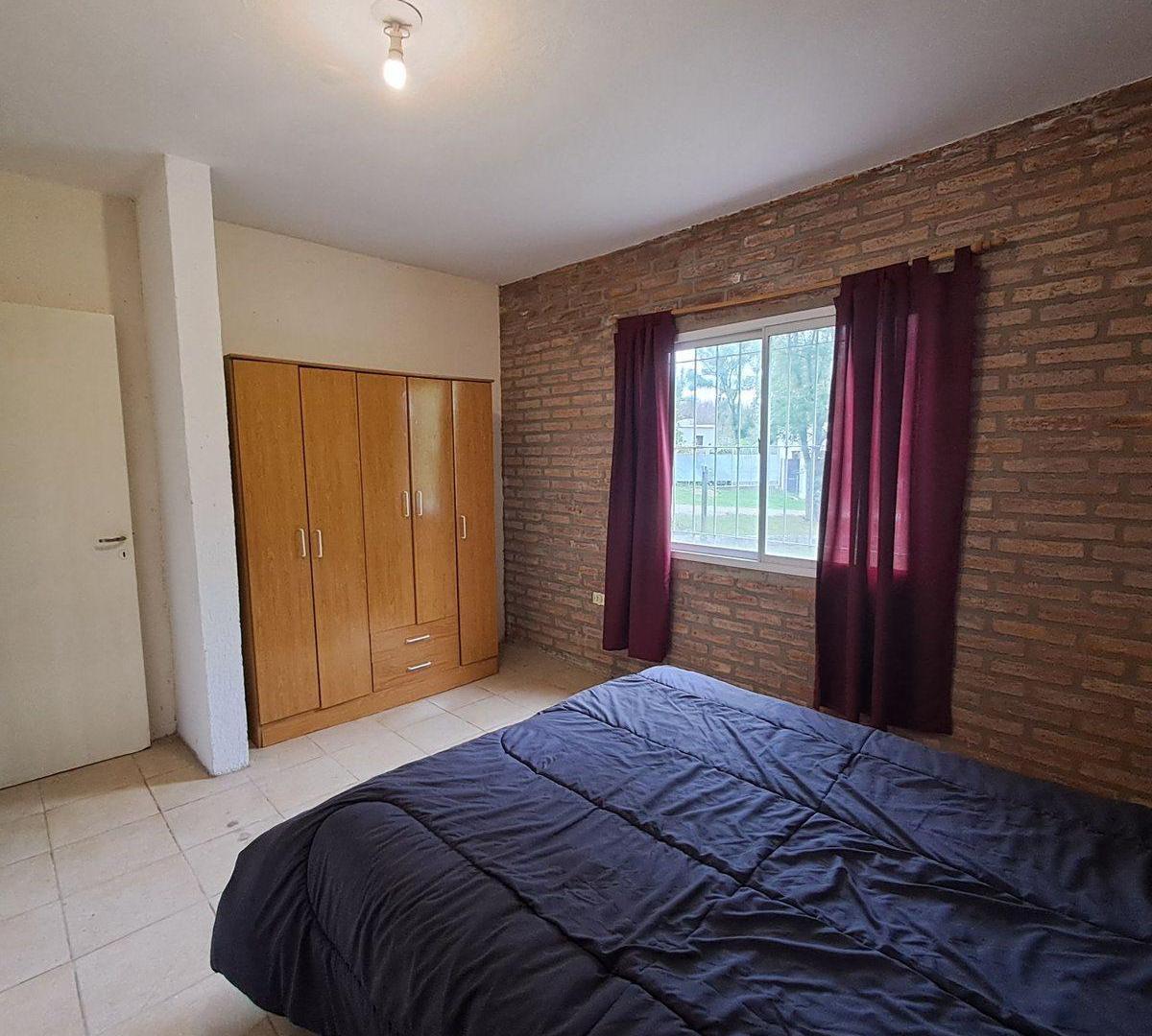 Foto de ALQUILER ANUAL CASA 2 DORM VILLA CARLOS PAZ, imagen 1