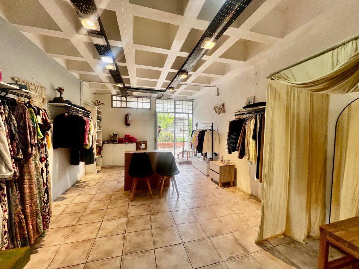 Foto de ALQUILER LOCAL COMERCIAL CHATEAU CARRERAS, imagen 5