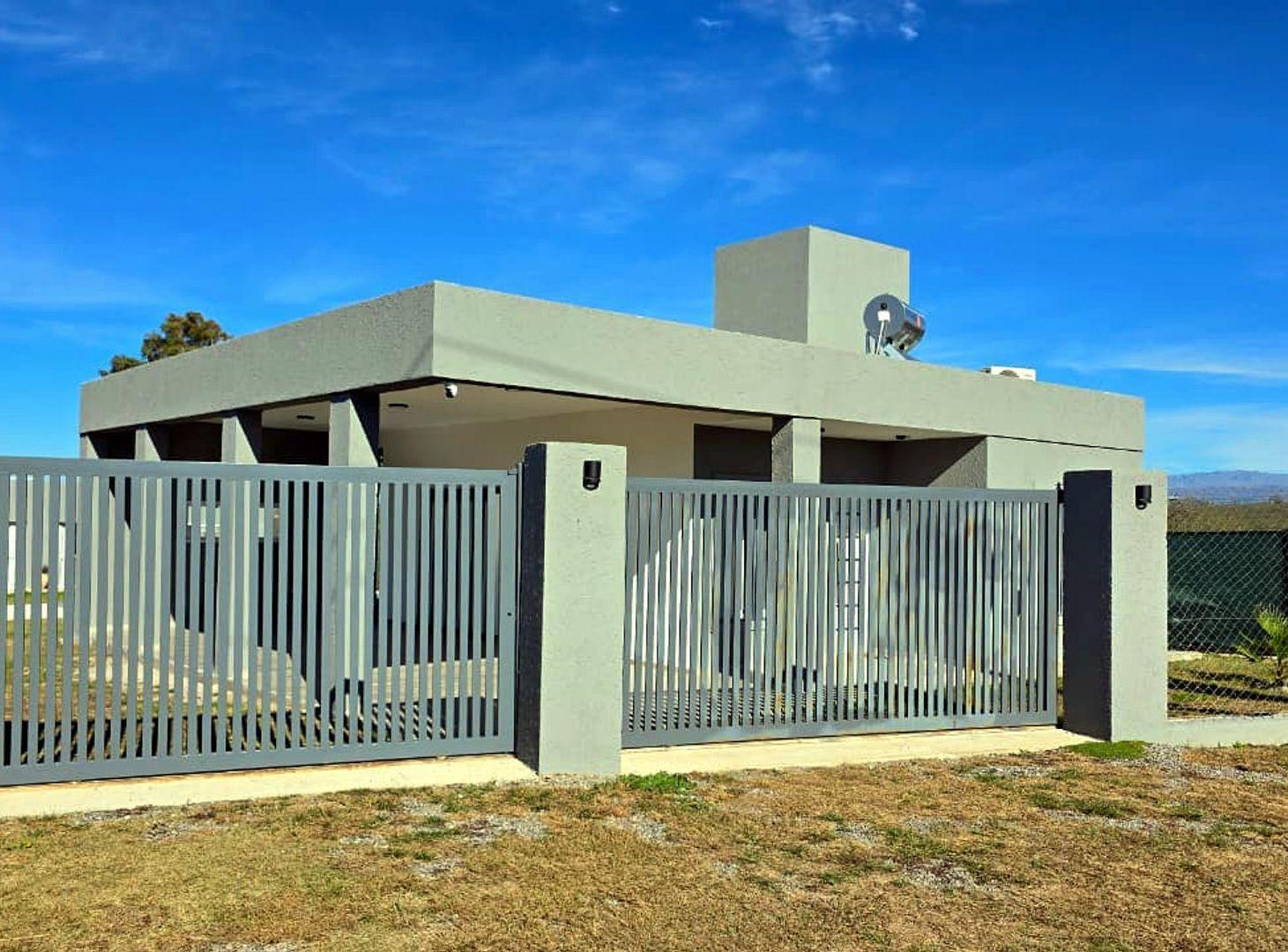 Foto de VENTA | CASA | 2 DORMITORIOS | QUINCHO | PILETA, imagen 5