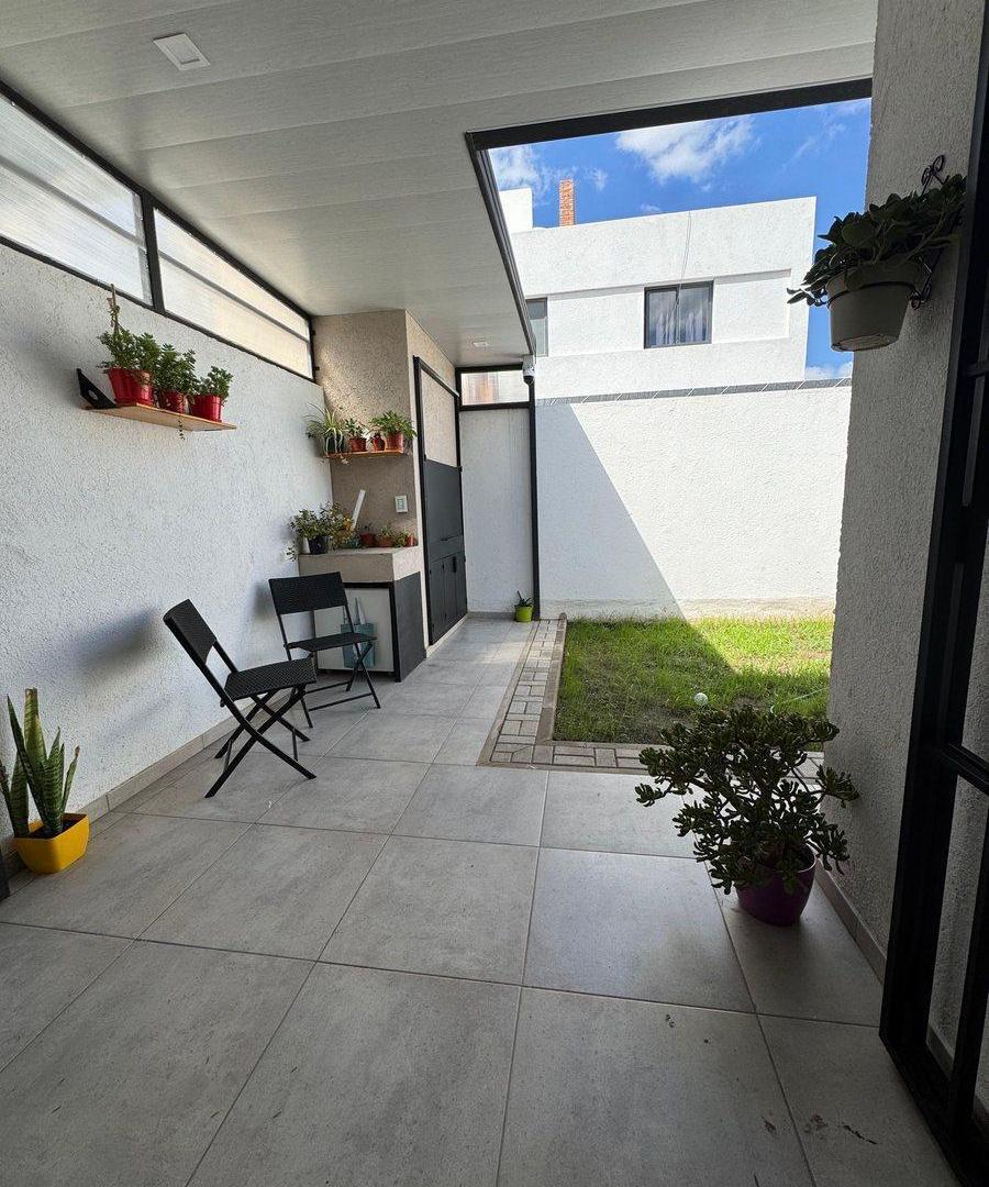 Foto de VENTA DUPLEX PLANTA BAJA COLINAS DE MANANTIALES, imagen 1