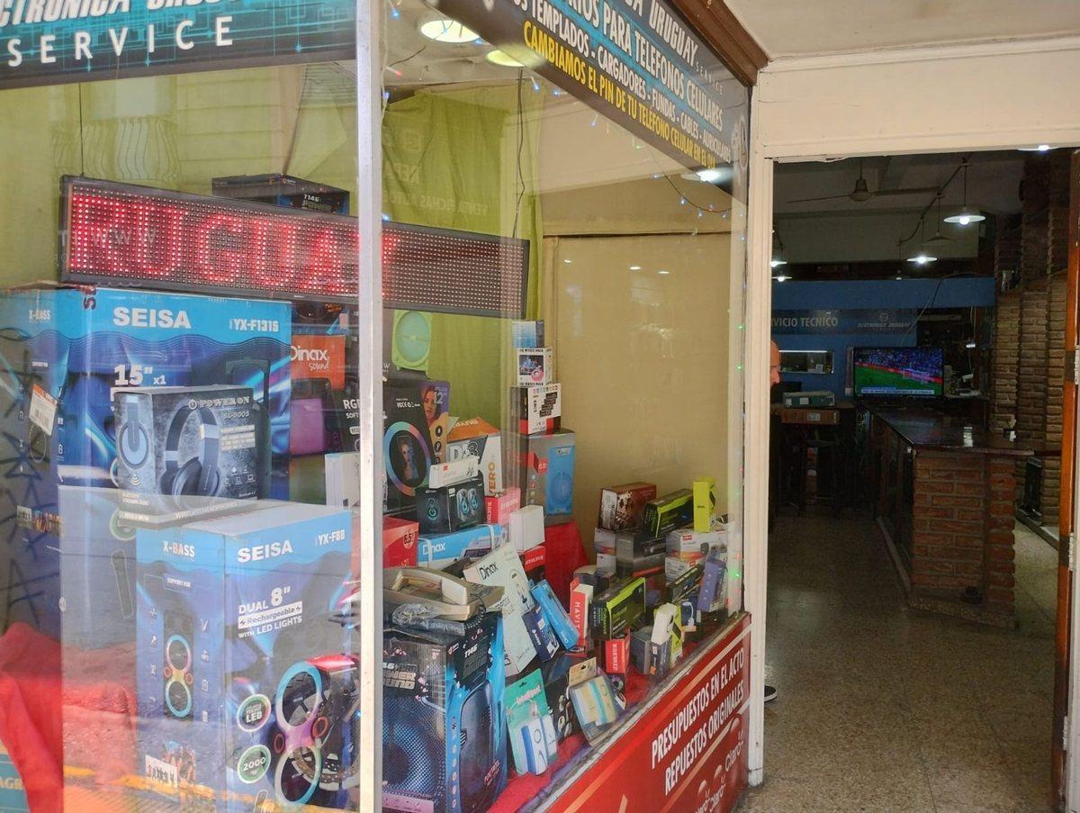 Foto de VENTA LOCAL CENTRO CORDOBA 91 m² RENTA +10% USD, imagen 2