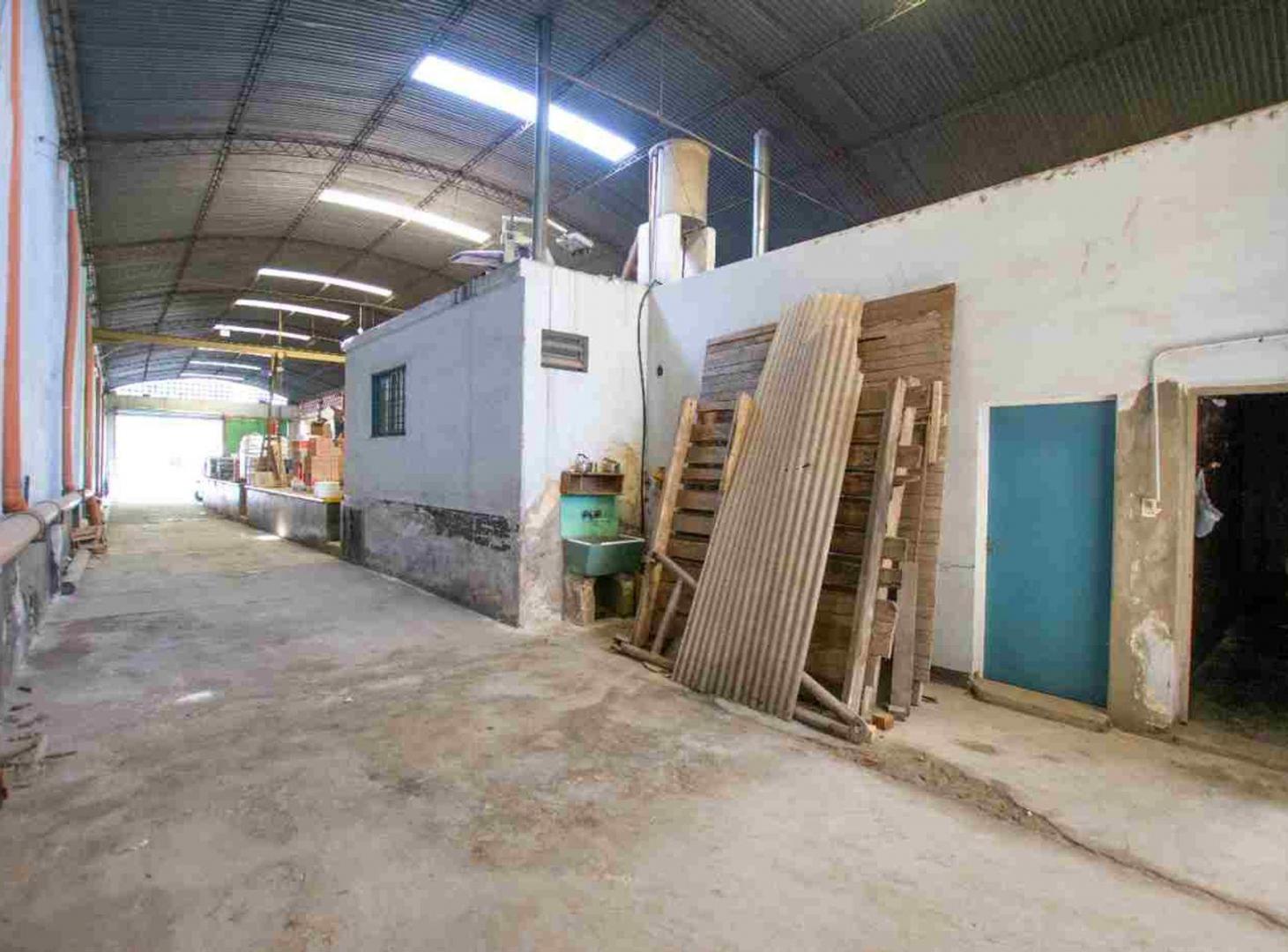 Foto de VENTA GALPON A MTS DE AV JUAN B. JUSTO 550 M2, imagen 4