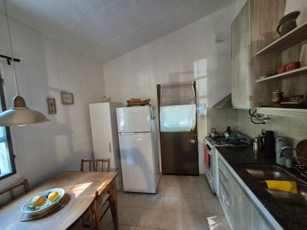 Foto de VENTA CASA 2D IMPEC CALLE PARAGUAY RIO CEBALLOS, imagen 1