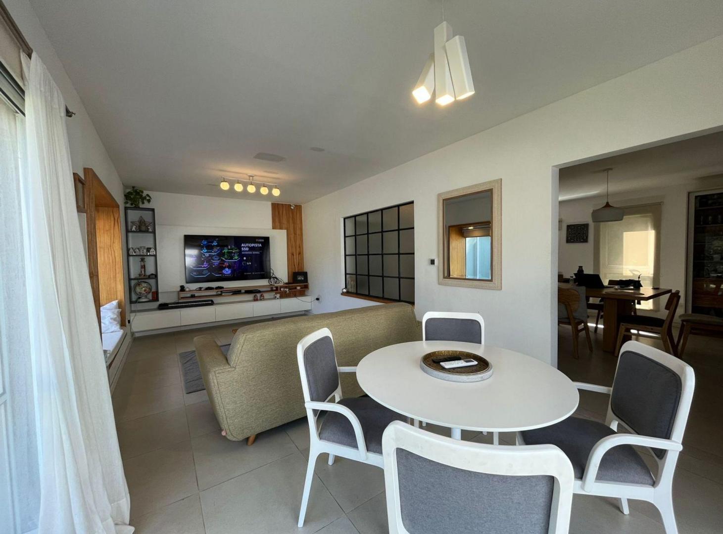 Foto de VENTA CASA 3 DORM BARRIO PRIVADO CAUSANA, imagen 1