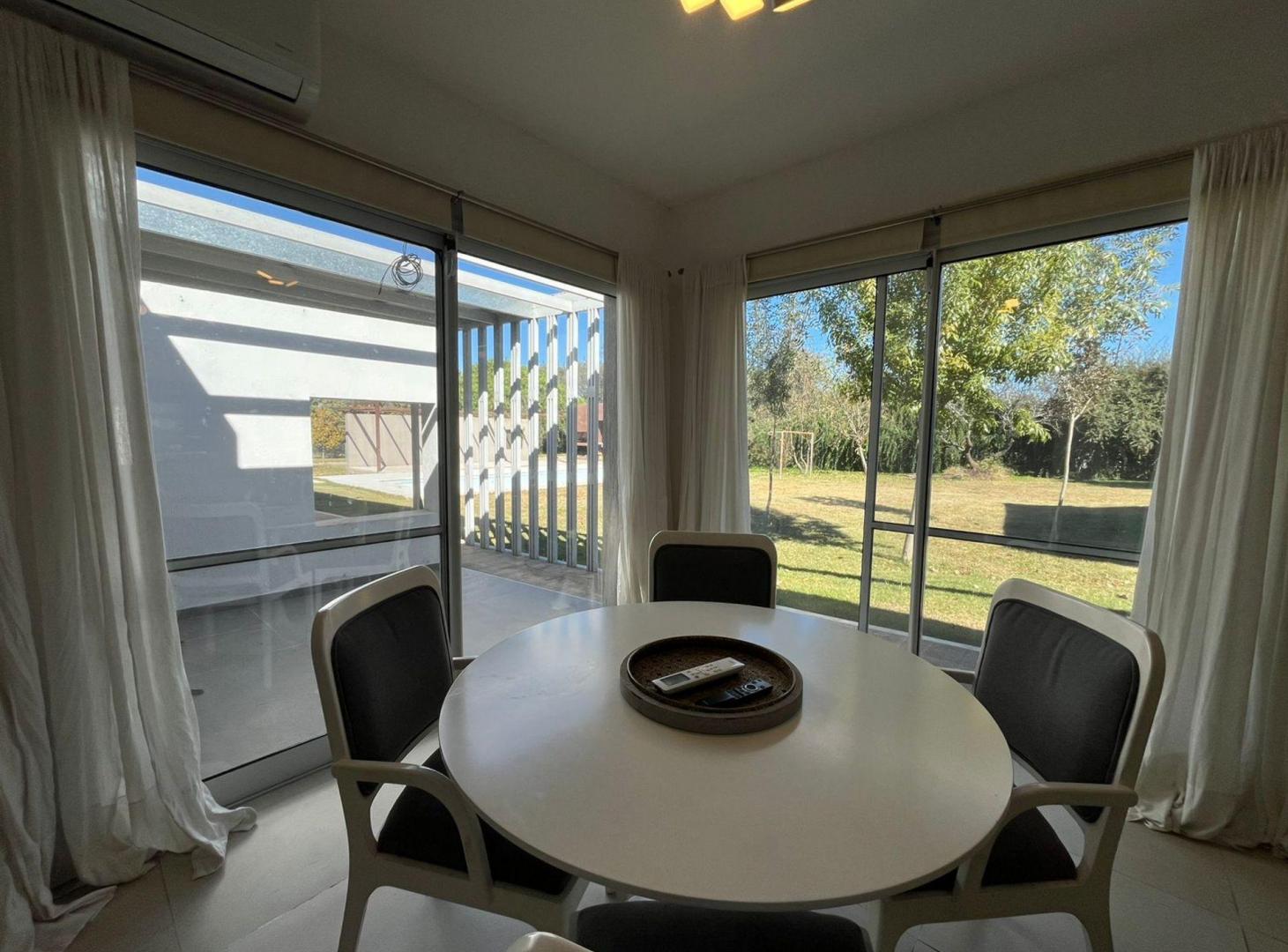 Foto de VENTA CASA 3 DORM BARRIO PRIVADO CAUSANA, imagen 3
