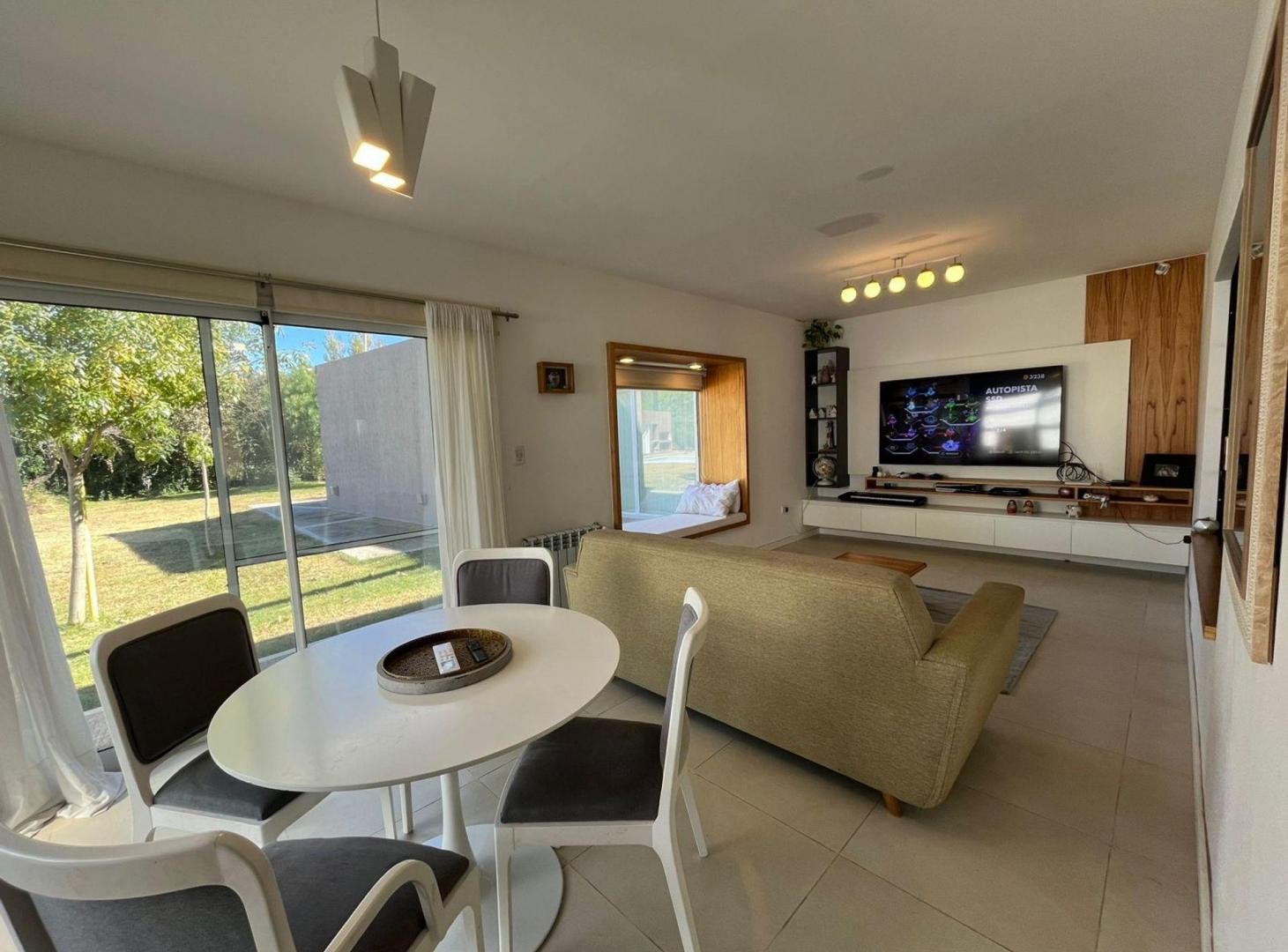 Foto de VENTA CASA 3 DORM BARRIO PRIVADO CAUSANA, imagen 4