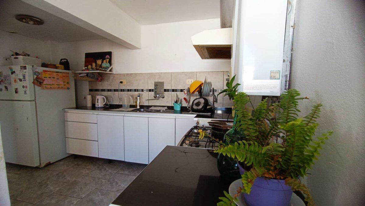 Foto de VENTA CASA 2DORM B VICOR CORDOBA ZONA SUR, imagen 2